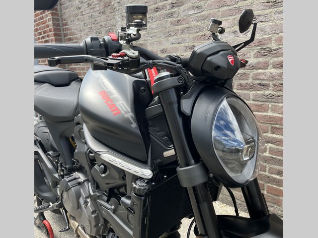 ducati - monster