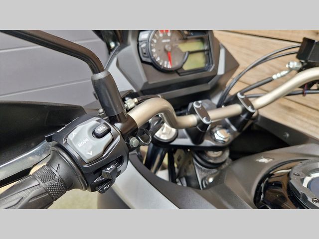 suzuki - v-strom-650-abs