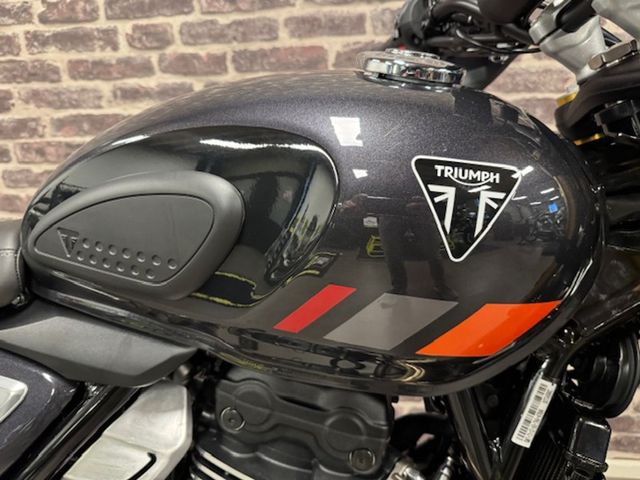 triumph - scrambler-400-xc