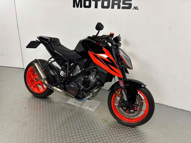 ktm - 1290-super-duke-r