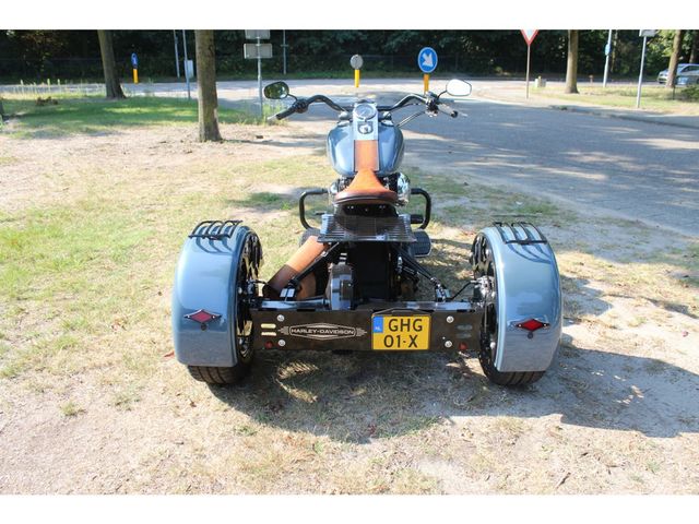harley-davidson - softail-sportglide