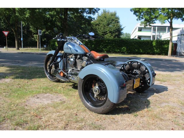 harley-davidson - softail-sportglide