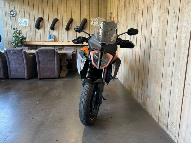 ktm - 1290-super-duke-gt