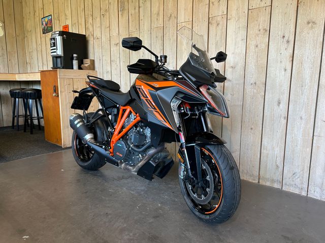 ktm - 1290-super-duke-gt