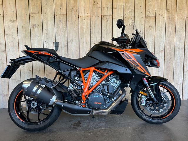 ktm - 1290-super-duke-gt
