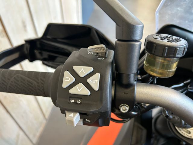 ktm - 1290-super-duke-gt