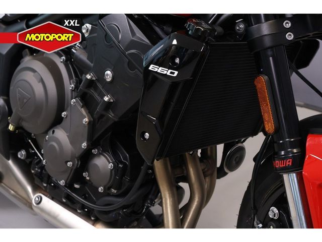 triumph - trident-660