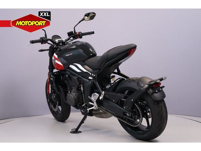 triumph - trident-660