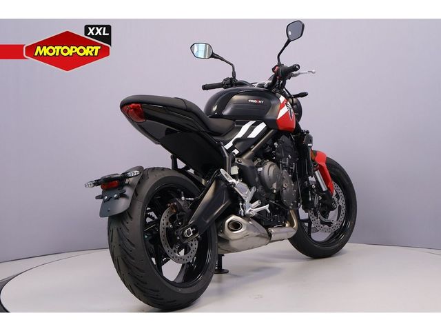 triumph - trident-660