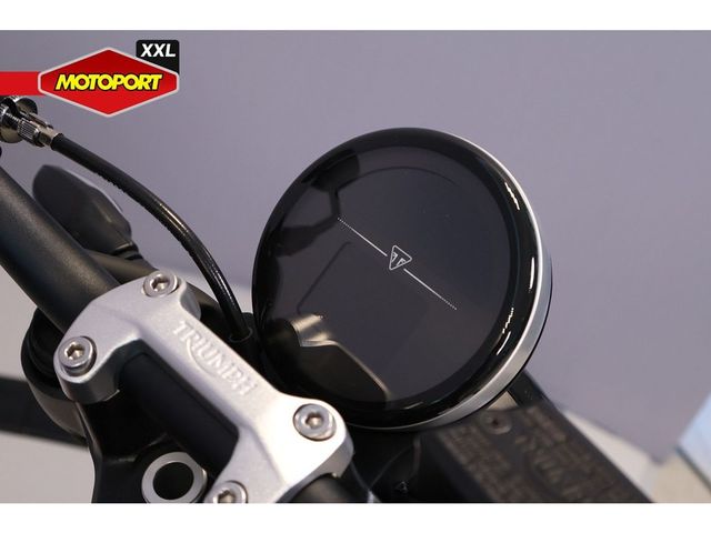 triumph - trident-660