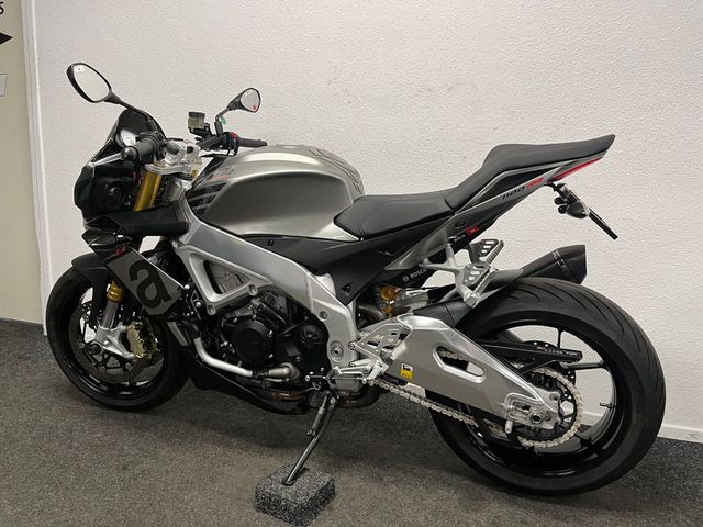 aprilia - tuono-v4-r-aprc