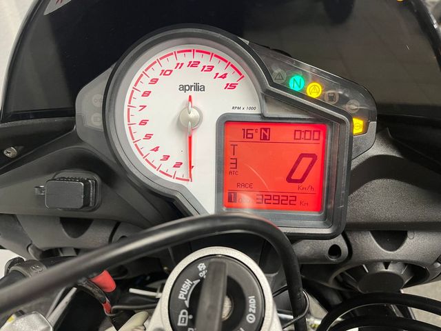 aprilia - tuono-v4-r-aprc