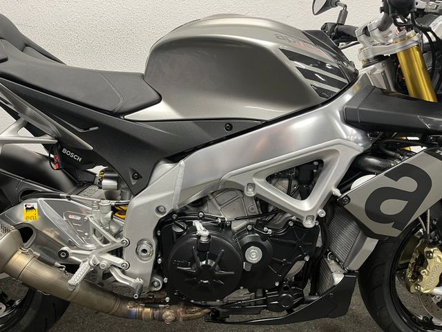 aprilia - tuono-v4-r-aprc