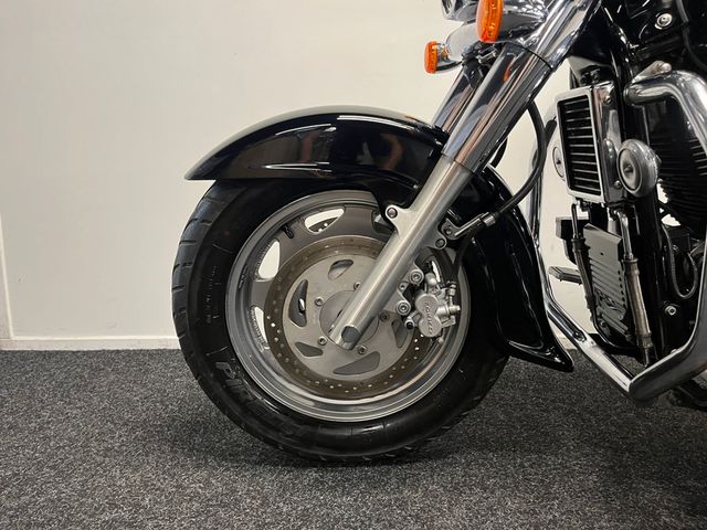 suzuki - intruder-c-1500