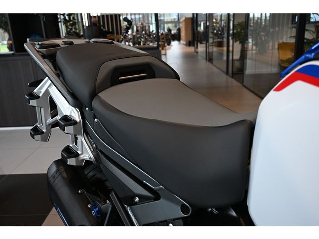 bmw - r-1300-gs-adventure-trophy