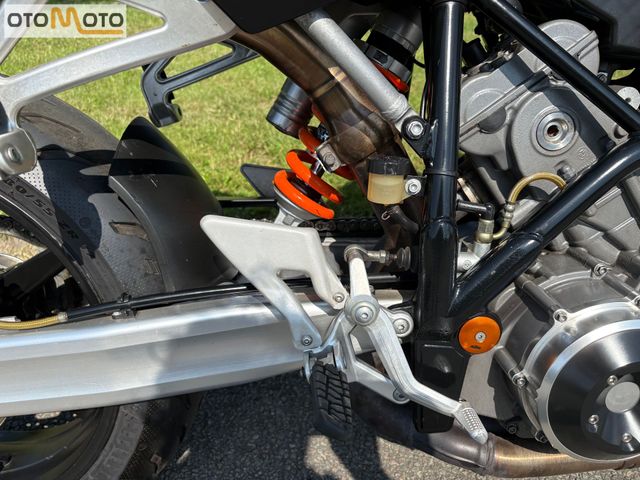 ktm - 990-super-duke