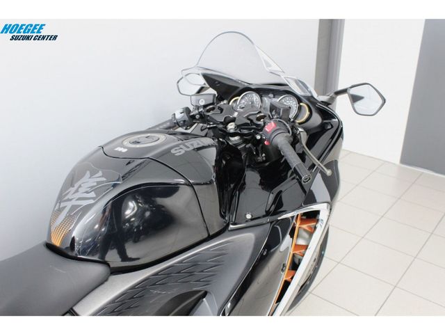 suzuki - gsx-r-1300-hayabusa