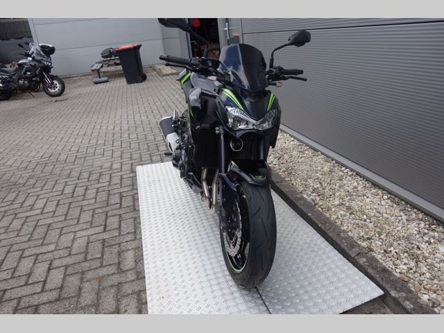 kawasaki - z900