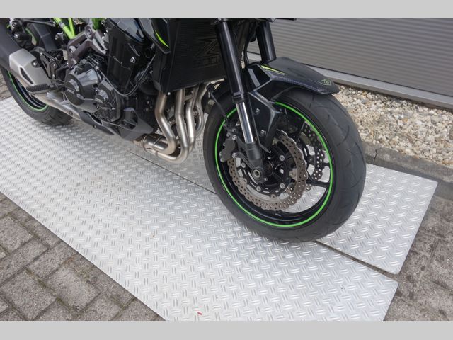 kawasaki - z900