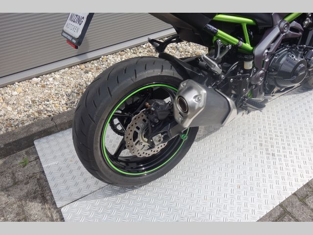 kawasaki - z900