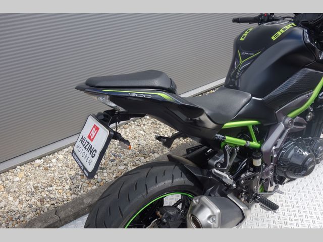 kawasaki - z900