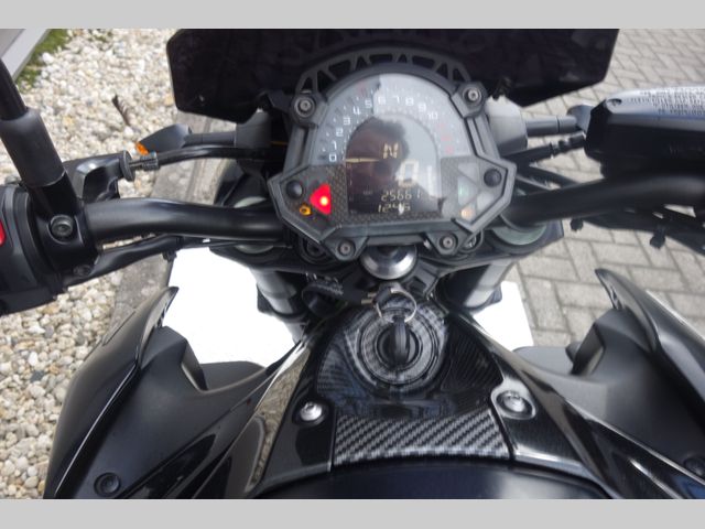kawasaki - z900