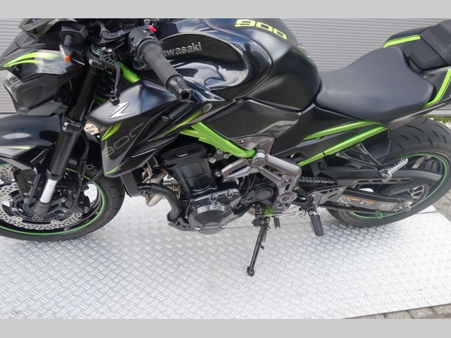 kawasaki - z900