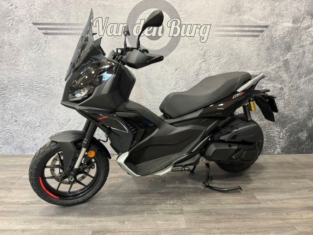 aprilia - sr-gt-400