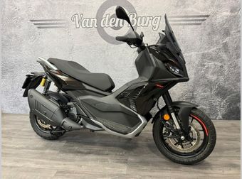 Aprilia SR GT 400 2026 occasion