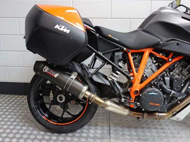 ktm - 1290-super-duke-gt