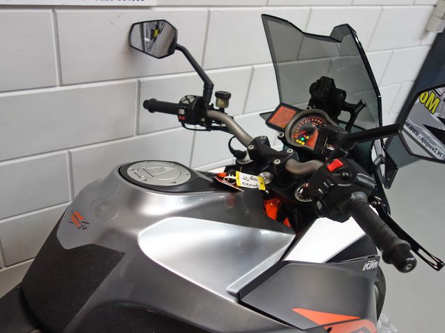 ktm - 1290-super-duke-gt