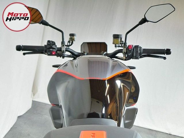 ducati - monster