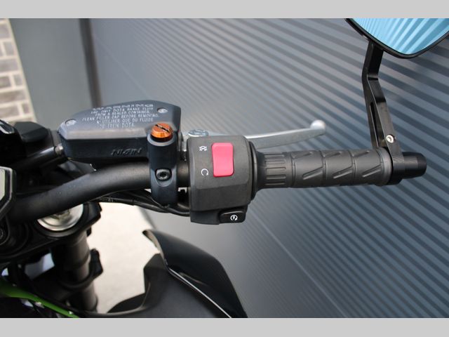 kawasaki - z900