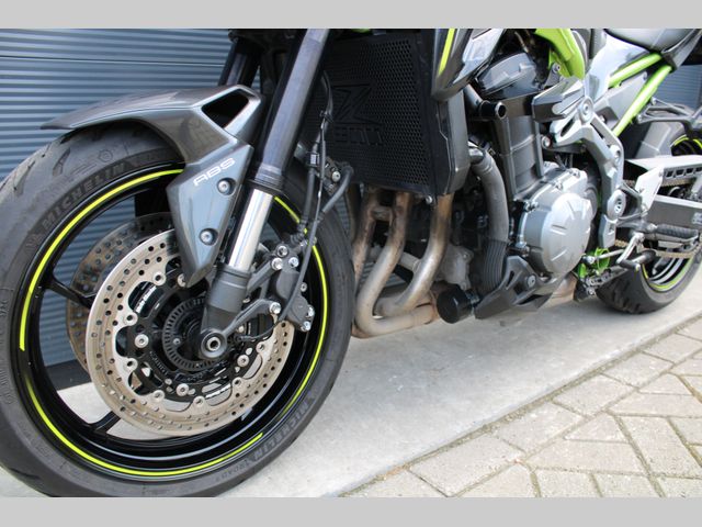 kawasaki - z900