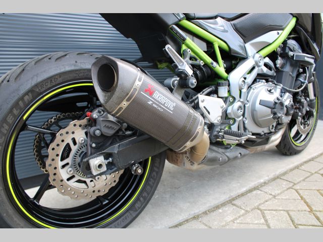 kawasaki - z900