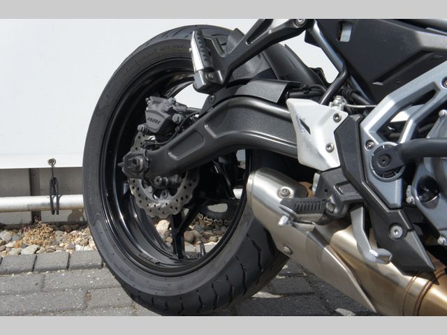 kawasaki - z650