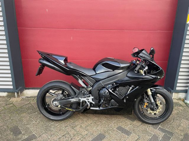 yamaha - yzf-r1