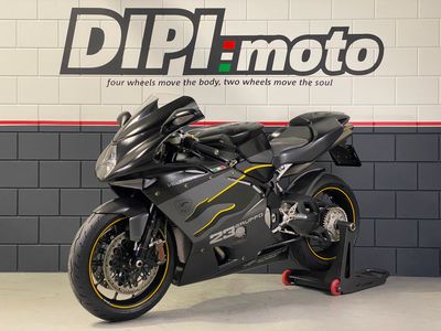 MV AGUSTA F4 1000 VELTRO STRADA / PISTA – foto 4