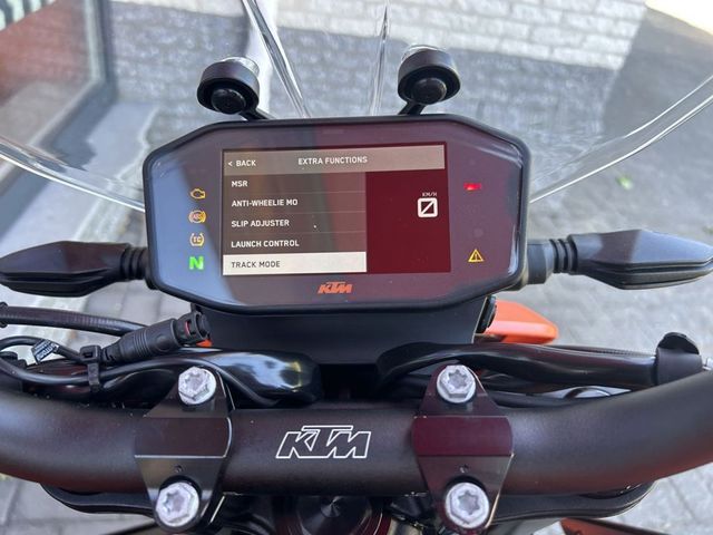 ktm - 890-duke-gp