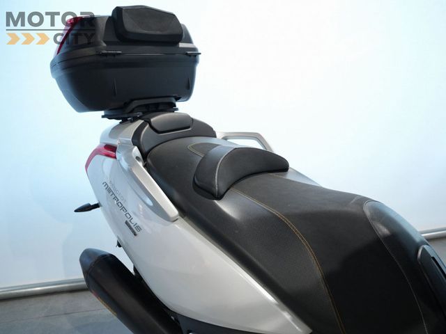 peugeot - metropolis-400