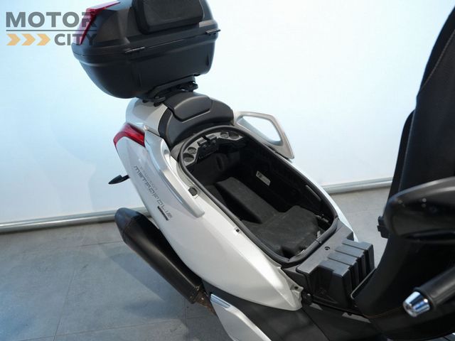 peugeot - metropolis-400
