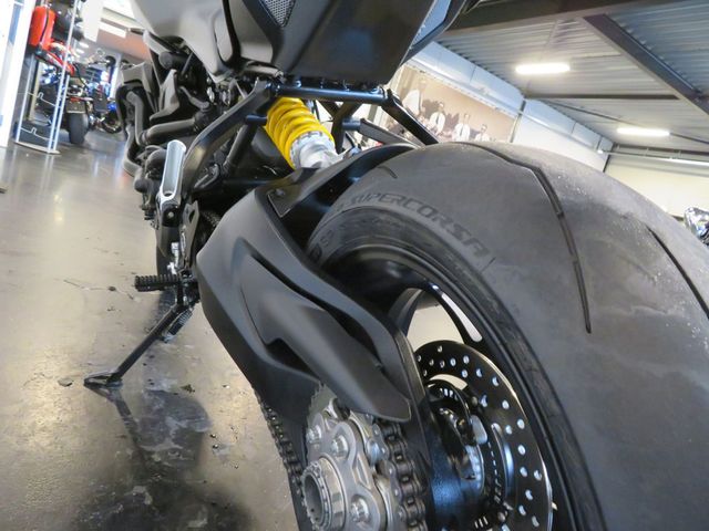 ducati - monster-1200-r
