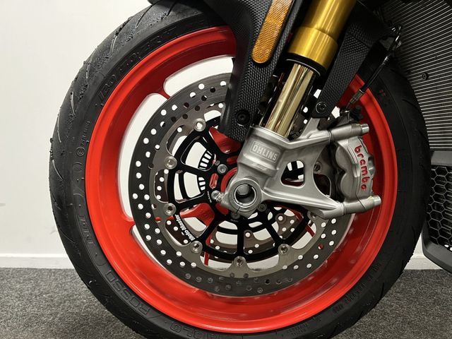 aprilia - tuono--v4-1100-factory