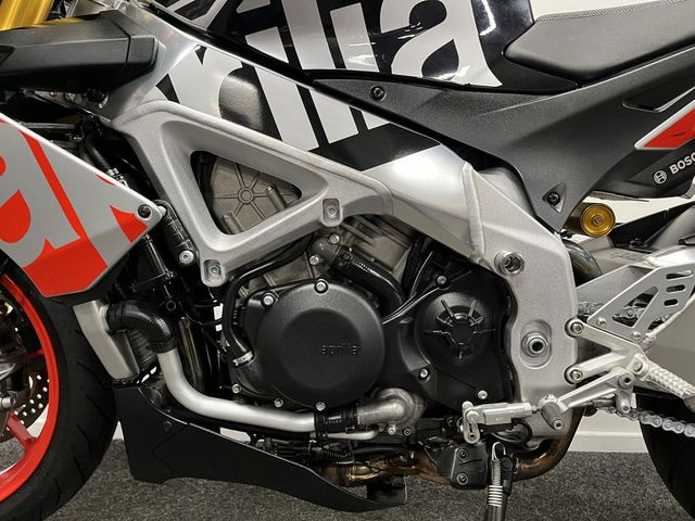 aprilia - tuono--v4-1100-factory