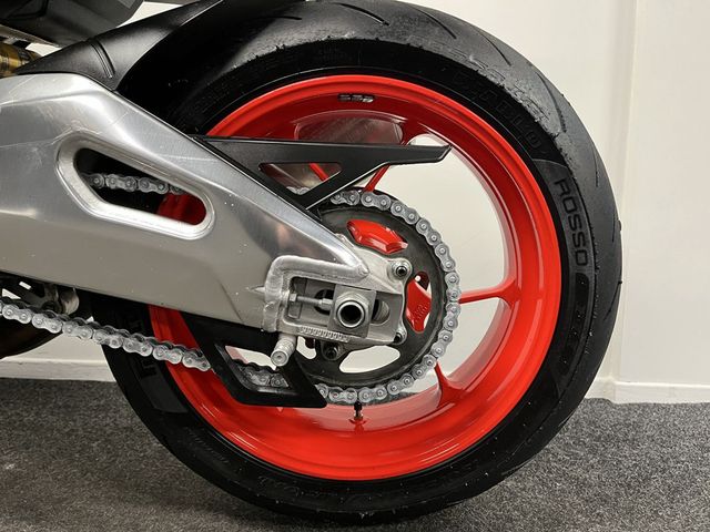 aprilia - tuono--v4-1100-factory