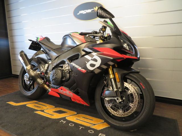 aprilia - rsv-4-factory-aprc
