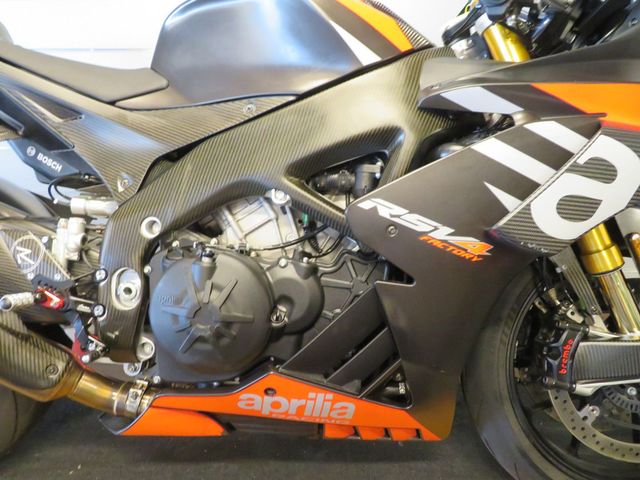 aprilia - rsv-4-factory-aprc