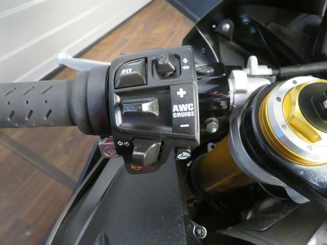aprilia - rsv-4-factory-aprc