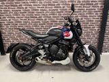 TRIUMPH TRIDENT 660