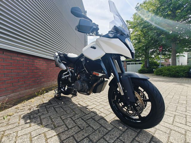 ktm - 990-supermoto-t